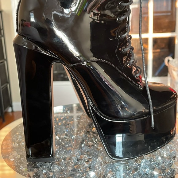 Hedy Lemon drop by privileged lace up patent glossy black chunky platform boots - Picture 11 of 16